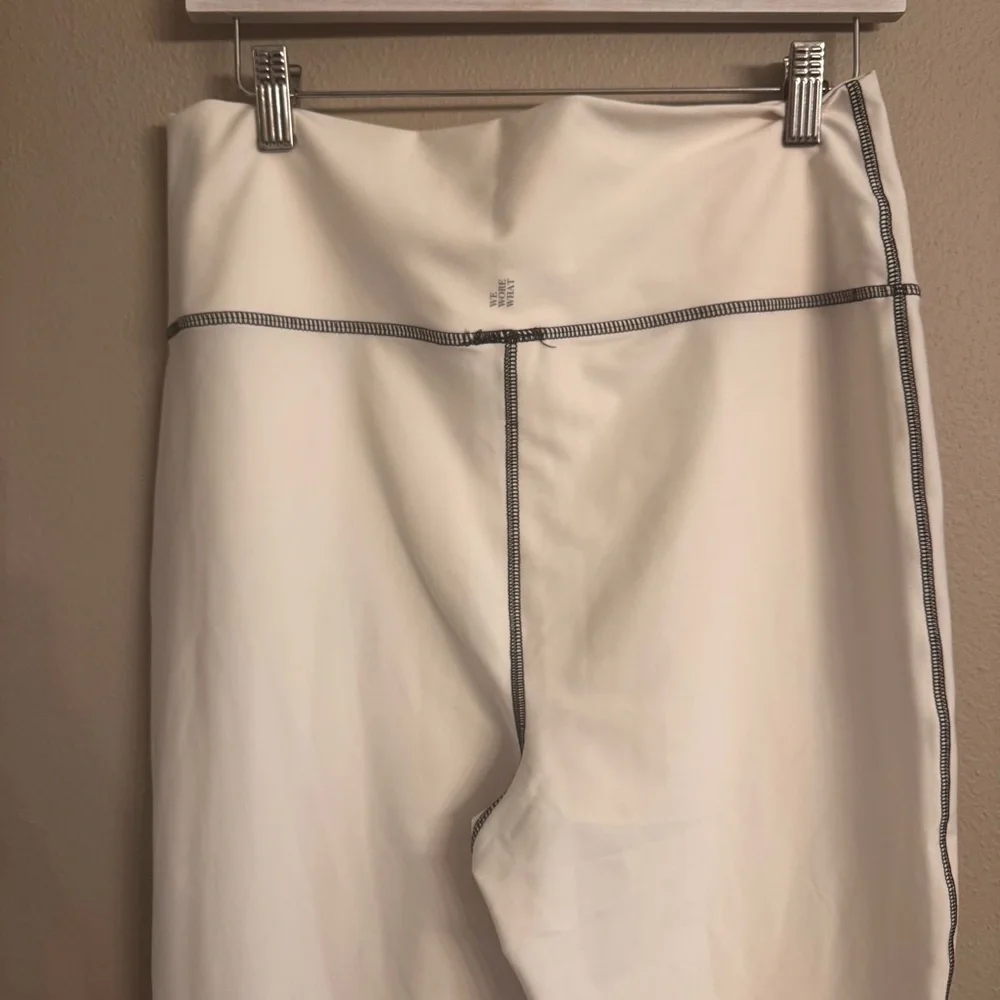 WEWOREWHAT Contrast Stitch Leggings‎